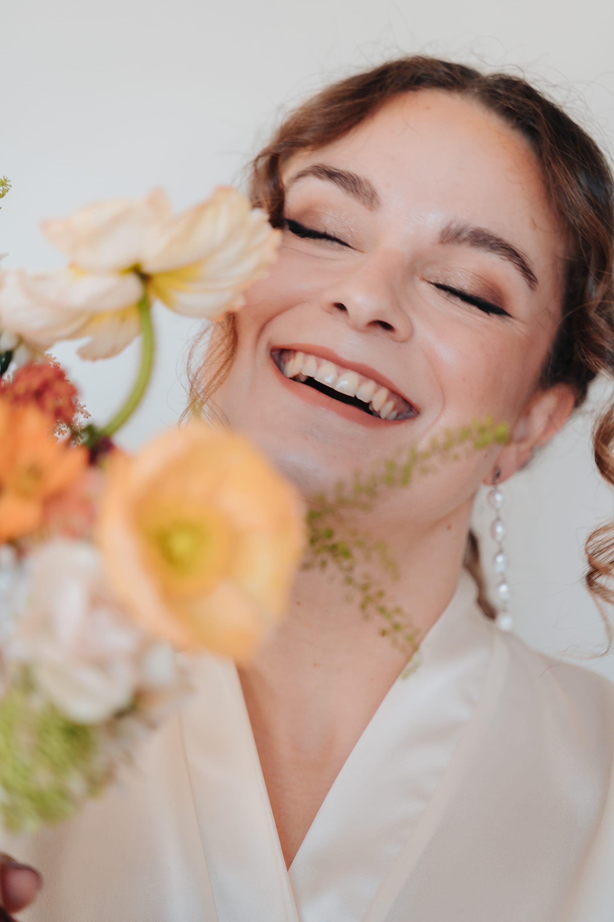 Maca y Ale Hojas de vida — Maquillaje y peinado de novia por Debra Beauty en Málaga
